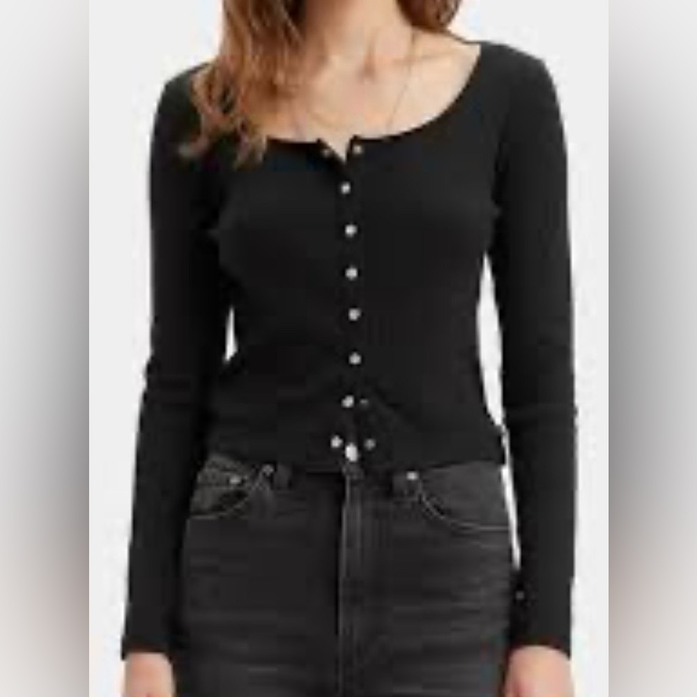 🖤Size Med. - NWT: LEVI’S - Women’s Snap Button Top